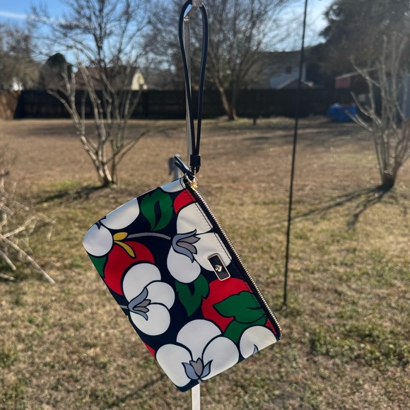 kate spade Handbags - Kate Spade Dawn Breezy Floral Double Zip Wristlet